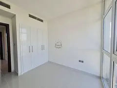 Spacious 3-Bedroom Townhouse | Single Row | Vacant