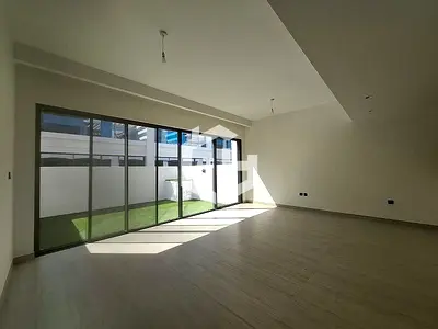 Brand New | 4 Bedroom Middle Unit | Rented