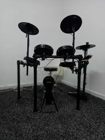 Alesis Nitro Mesh Electronic Drum Kit - Compact Set with pads
