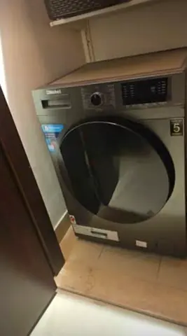 Front load washer/dryer (large appliance) in good condition