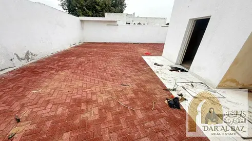 متاح الآن للإيجار السنوي في القادسية الشارقة | بيت عربي 3 غرف ماستر مع حوش واسع موقع مميز وقريب من جميع الخدمات