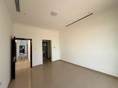 Villa for rent in Al-Hawshi area.