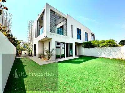 Lavish 4 Bedrooms Villa Prime Living Huge Garden All Amenities