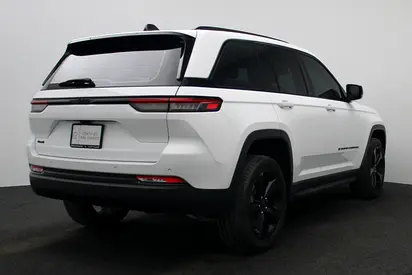 2024 JEEP GRAND CHEROKEE 照片 2