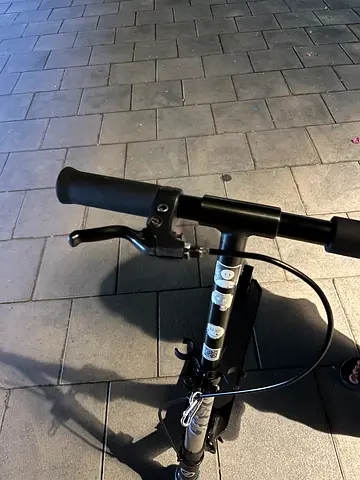 Decathlon kids kick scooter