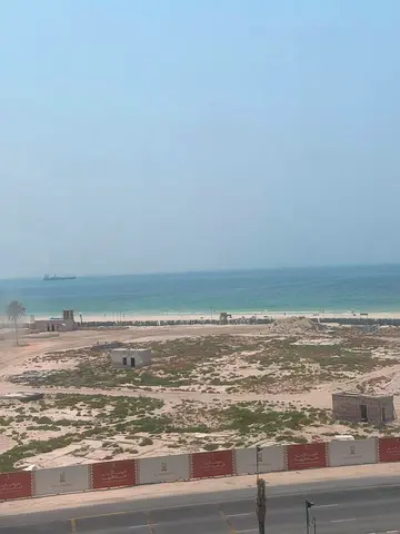 Annual studio for rent in Sharjah, Al Khan area, featuring a beautiful sea view and a prime locatio