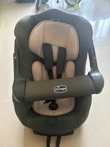 Chicco Infant Car Seat in Good Condition