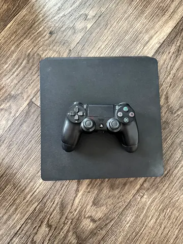 Sony PlayStation 4 (PS4) – Excellent Condition, Very Clean