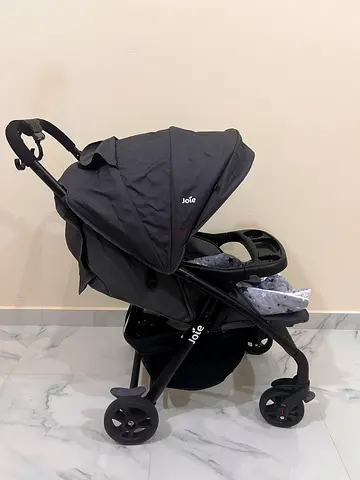 Joie lightweight foldable baby stroller - excellent condition