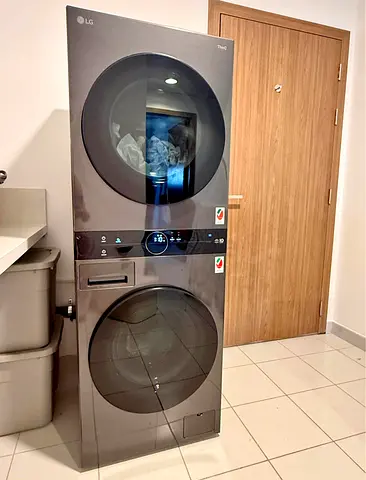 LG WashTower W4W8BVPKZHM – Premium Washer  Dryer Tower – Like New