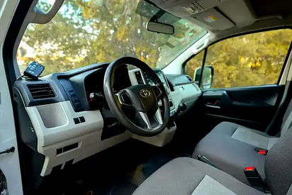 2020 Toyota HIACE 照片 12
