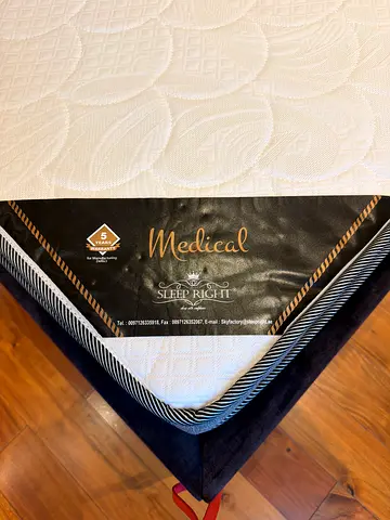 Comfortable Medical Support Mattress (like-new) - king size L200 x W180 x H20