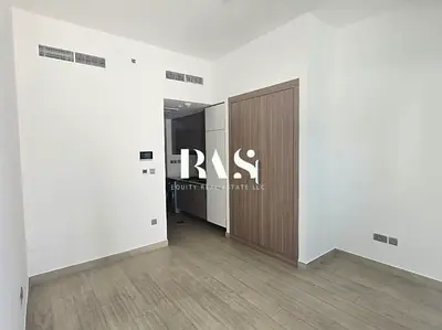 STUDIO WITH LARGE TERRACE | PREMIUM AMENITIES