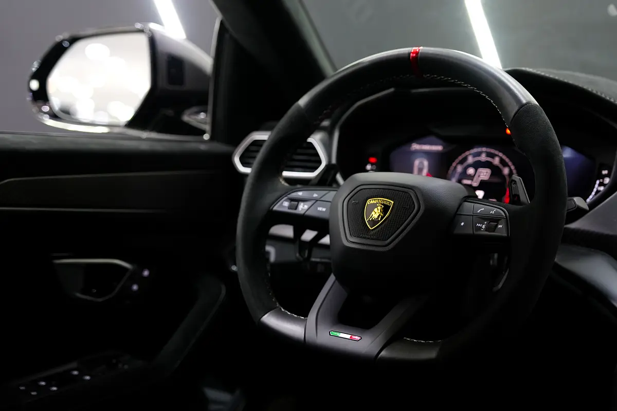 Lamborghini Urus 2024