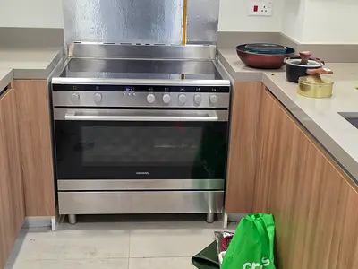Siemens Stainless Steel Electric Range with Oven - Good Condition