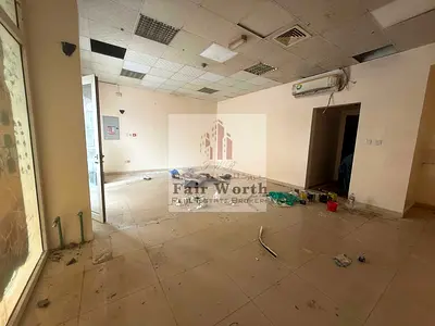 🚀 Prime Main Road Shop for Rent | High Footfall Location in France Cluster