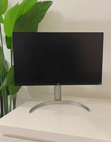 LG 27 4K UHD Monitor – USB-C (27UP850N-W)