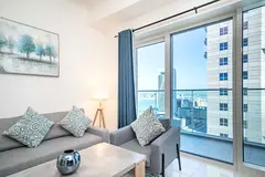 Amazing 1BR apt in Damac Heights Sea view