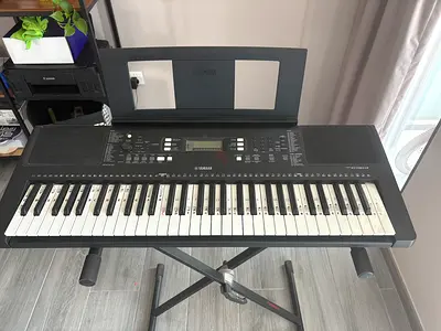PSR E363 Yamaha Portable Keyboard with Stand - Excellent Condition. Need go Quick