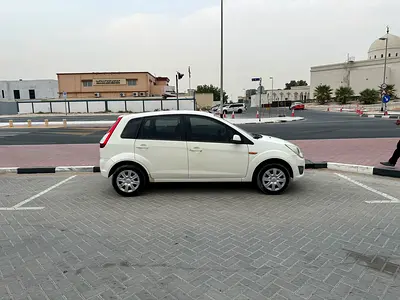 2015 FORD FIGO 照片 1