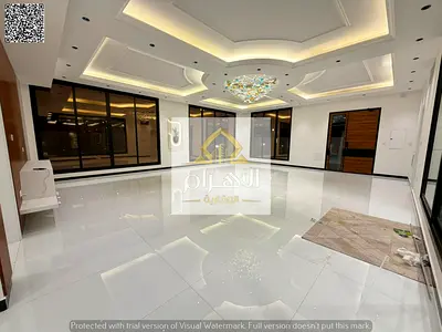 Luxury villa in Al-Raqaib, for citizens only. 6 master bedrooms, swimming pool and jacuzzi, rooftop terrace, on two streets. Includes water, electrici