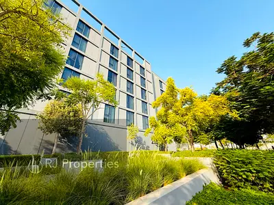 Lavish Big Studio Apartment With All Amenities Beautiful View Prime Living Affordable Price