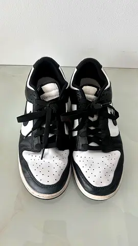 Used Nike Panda Size EU 44. black & white low-top sneakers size unknown — good condition