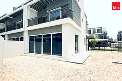 Corner Unit | 4BR Spacious Layout | L Shape Garden