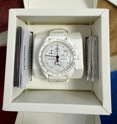Omega x Swatch Mission to The Moon Phase