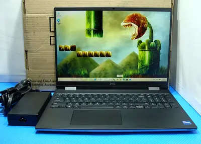 RTX A5500 16GB - 128GB CAMM RAM DDR5 - 1TB SSD - PRECISION 7770 XTREME