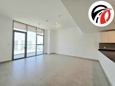 Spacious Apartment ! With Maids Room ! Multiple Cheque's ! Ready to Move