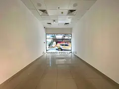 Spacious shop / prime location in 70k…