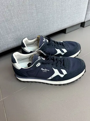 Used white leather casual sneakers - size 42 (inner label shown)