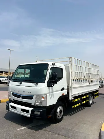 Mitsubishi Canter Pickup Model 2020 Standard GCC Specs first Owner Original Paint 189,000 Km