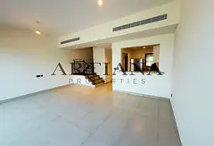 SINGLE ROW | SPACIOUS | CLOSE TO THE PARK