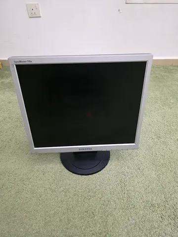 Samsung SyncMaster 720n 17-inch LCD Monitor - Good Working Condition