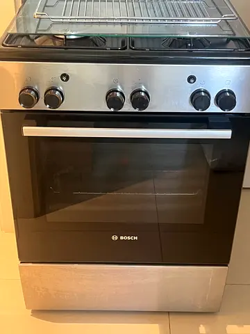 Bosch freestanding gas oven with gas hob - good working condition. 4 y.