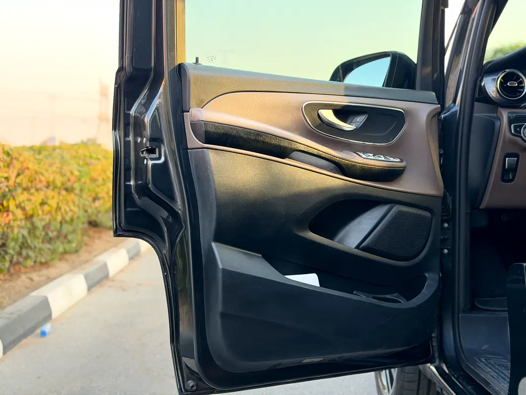 Mercedes-Benz V-Class 2023