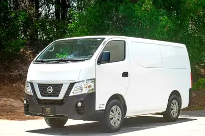 Standard Roof Delivery Van | Manual | GCC Specs | Ref#N32721