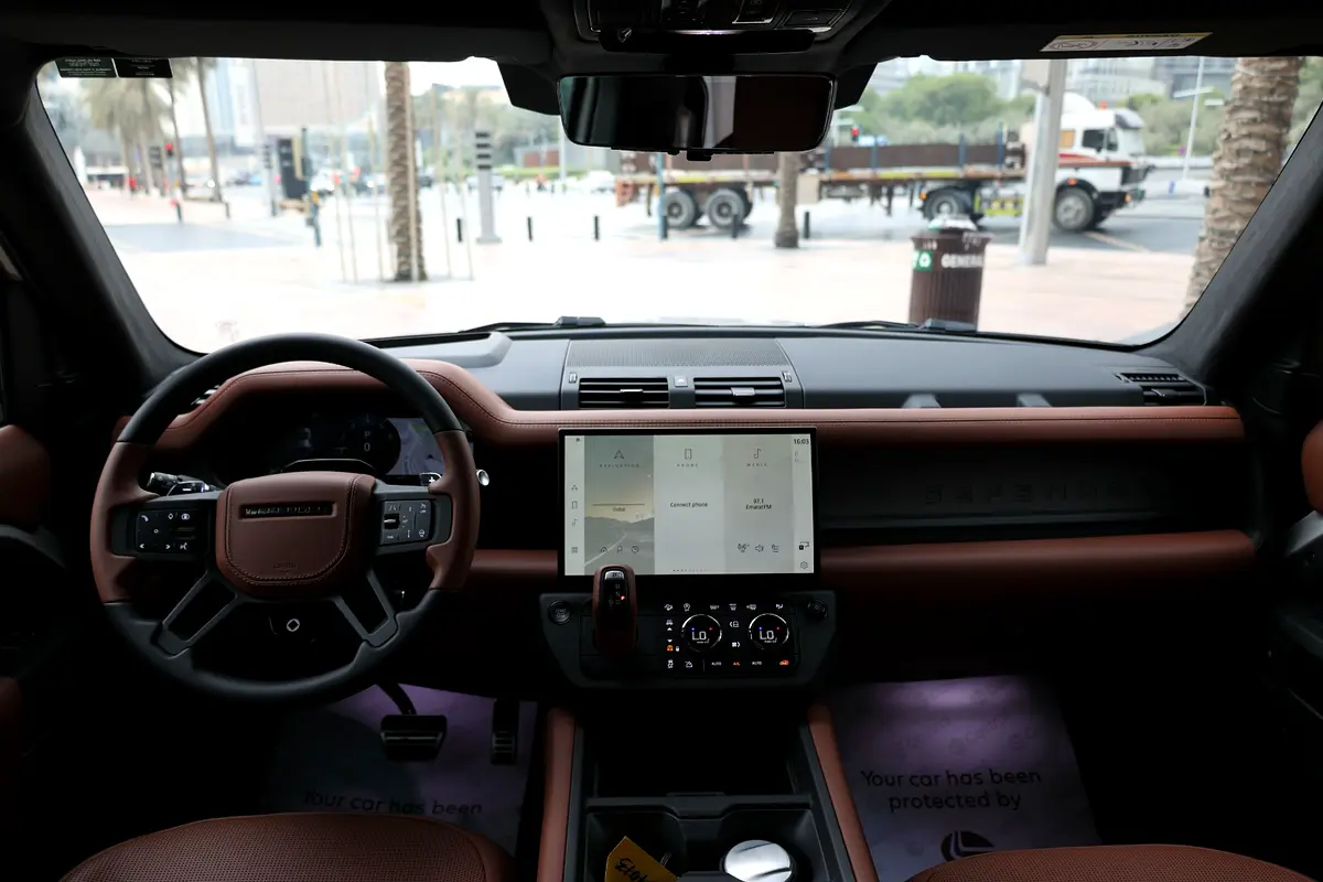 Land Rover Defender 2026