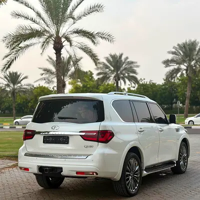 2019 Infiniti QX80 — фото 11