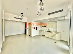 Retail Street View | Open Kitchen | Mid Floor