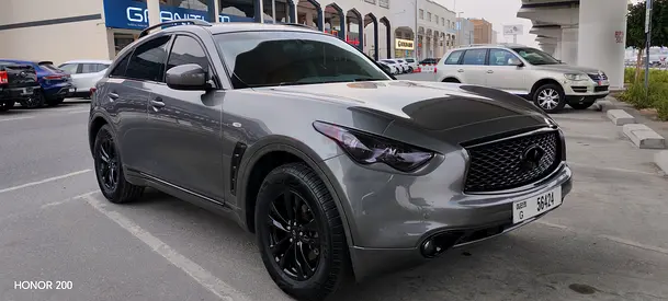 2017 Infiniti QX70 Luxury | American Specs