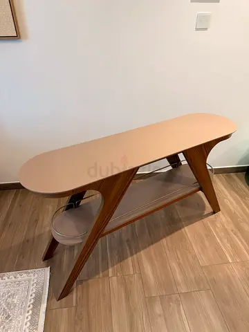 Modern Wooden Console Table – Excellent Condition