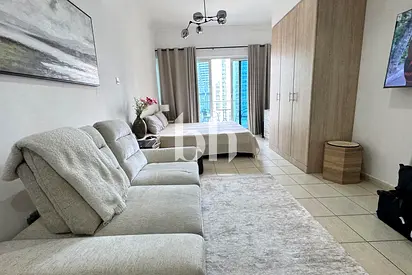 Furnished Studio | Lake View | Mid Floor