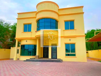PRIME AL QUOZ LOCATION!! GRAND 5BR!! Maid & Driver Room!!