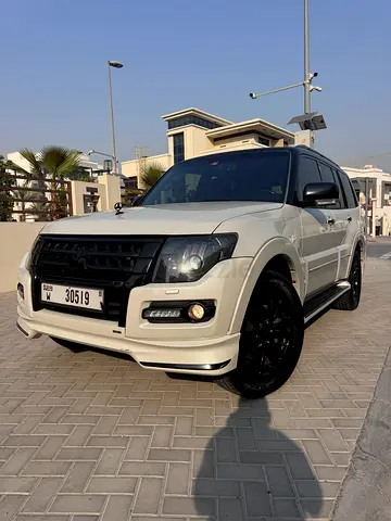 Mitsubishi Pajero Signature Edition 2020 GCC Specs