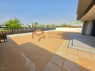 Modern 5BR Villa | Huge Plot | Ready to Move in
