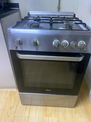 Beko Stainless Steel 4-Burner Gas Cooker with Oven - Used