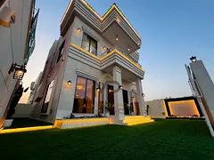 Luxury classic villa with 4 master bedrooms | Opposite the mall | Ready to move in or invest | Freeh